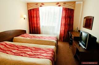 Гостиница Эврика Йошкар-Ола Однокомнатный стандарт с раздельными кроватями (Первая категория)-2